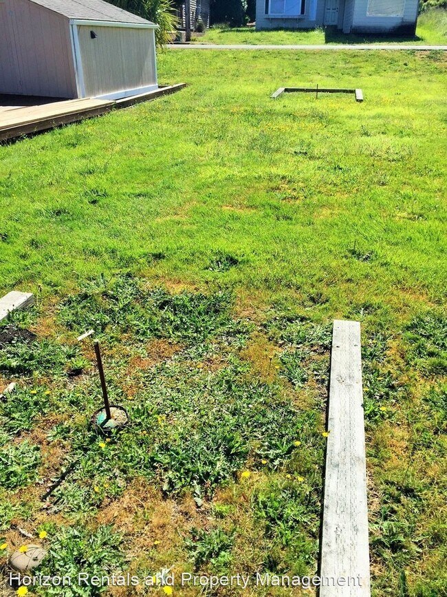 1540 NW 39th St in Lincoln City, OR - Building Photo - Building Photo