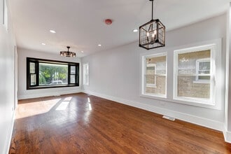 2508 Kenilworth Ave in Berwyn, IL - Building Photo - Building Photo