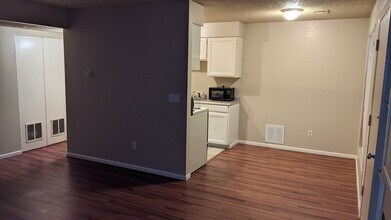 7373 W Florida Ave in Lakewood, CO - Building Photo - Building Photo