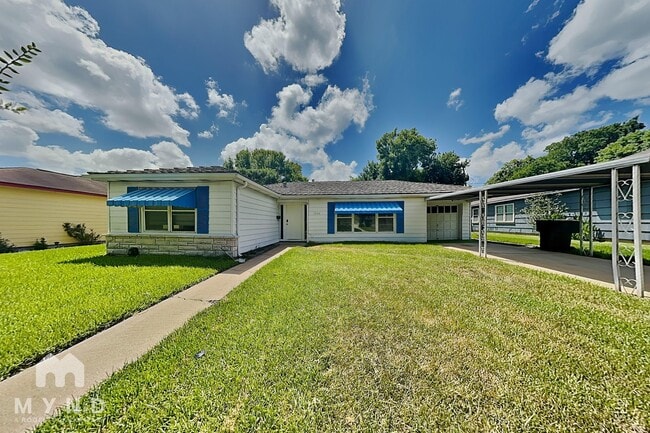 property at 7538 Vista Verde St