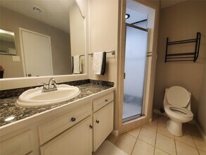 3002 Frontier Dr in Sugar Land, TX - Building Photo - Building Photo