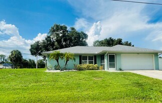 1986 Churchill Ave in North Port, FL - Building Photo