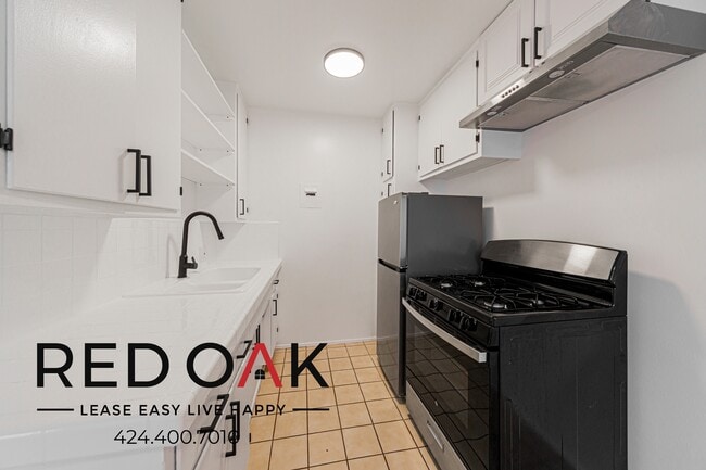 259 N Euclid Ave, Unit 16 in Pasadena, CA - Building Photo - Building Photo