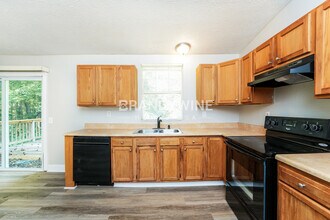 1034 Sandy Ridge Rd in Mcdonough, GA - Building Photo - Building Photo