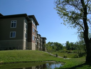 Highlands South Apartments in Waukesha, WI - Building Photo - Building Photo