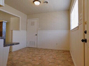 3813 51st St in Lubbock, TX - Building Photo - Building Photo