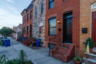 516 S Montford Ave in Baltimore, MD - Foto de edificio - Building Photo