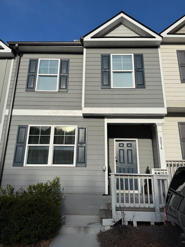 property at 3574 Saratoga Cir