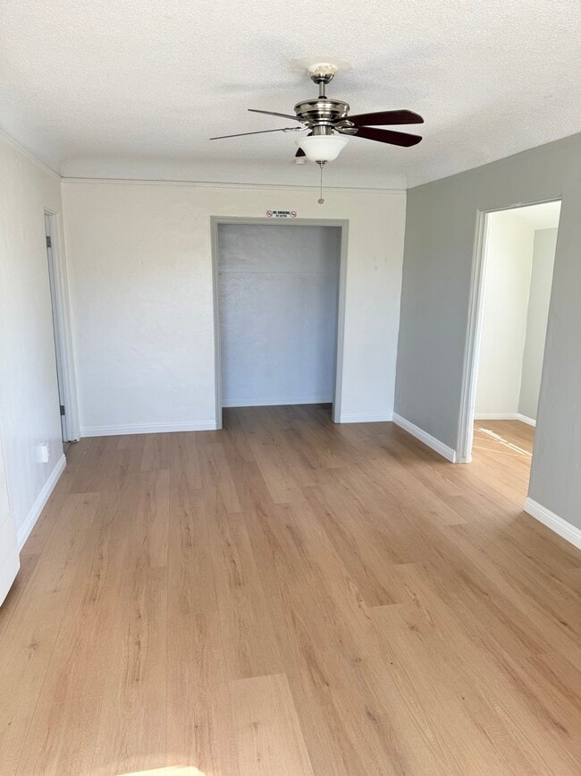 43 W 52nd St, Unit B