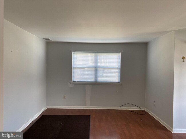 5 Florence Tollgate-Unit -4 in Florence, NJ - Building Photo - Building Photo