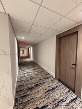 5825 Collins Ave in Miami Beach, FL - Building Photo - Building Photo