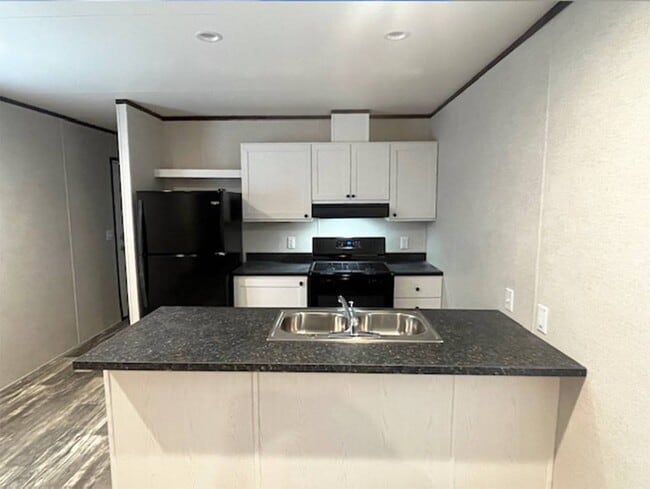 property at 103 Hollyhock Ln