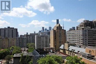 100 Hayden St in Toronto, ON - Building Photo - Building Photo