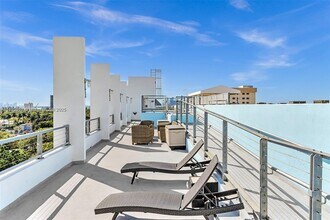 8101 Biscayne Blvd in Miami, FL - Building Photo - Building Photo