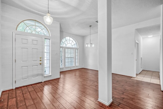 property at 907 Katie Ln