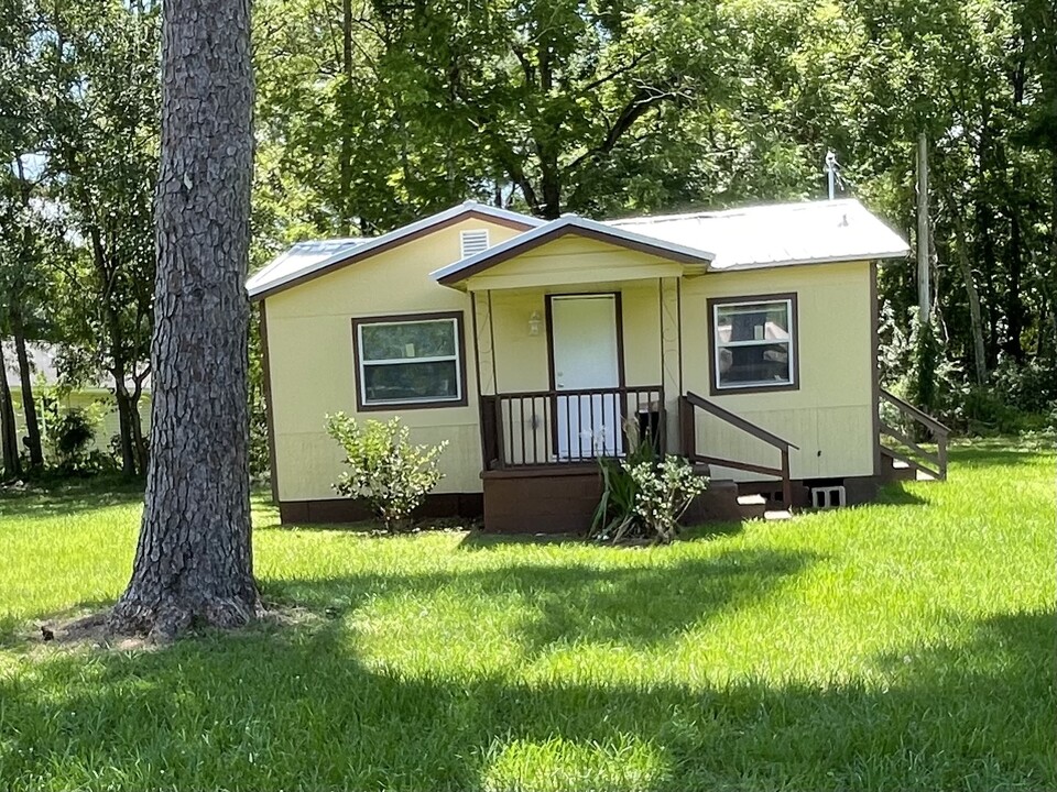 329 S Shadow St in Quincy, FL - Building Photo