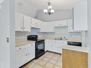 2117 Foxfire Rd in Edmond, OK - Building Photo - Building Photo