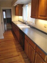 35 Irvington Rd, Unit #2 in Somerville, MA - Building Photo - Building Photo