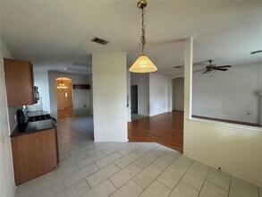 215 San Felipe Dr in Kyle, TX - Building Photo - Building Photo