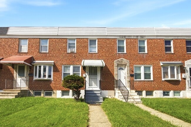 property at 3770 Ravenwood Ave