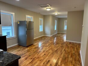 38 Columbia St, Unit 3 in Worcester, MA - Building Photo - Building Photo