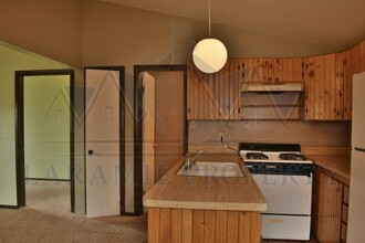 459 N Cedar St in Laramie, WY - Foto de edificio - Building Photo