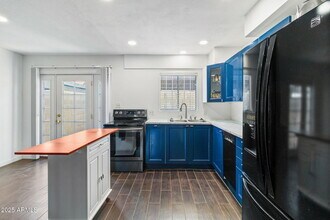 2724 W McLellan Blvd in Phoenix, AZ - Building Photo - Building Photo