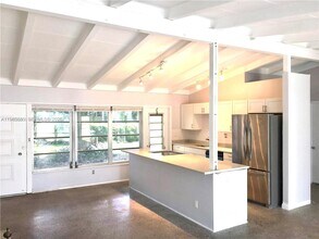 2507 Andros Ln in Fort Lauderdale, FL - Building Photo - Building Photo