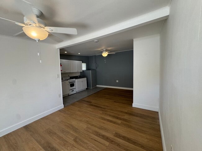 2210 Thomas St, Unit Rear