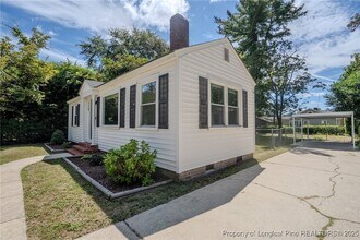 120 Kirkland Dr in Fayetteville, NC - Foto de edificio - Building Photo