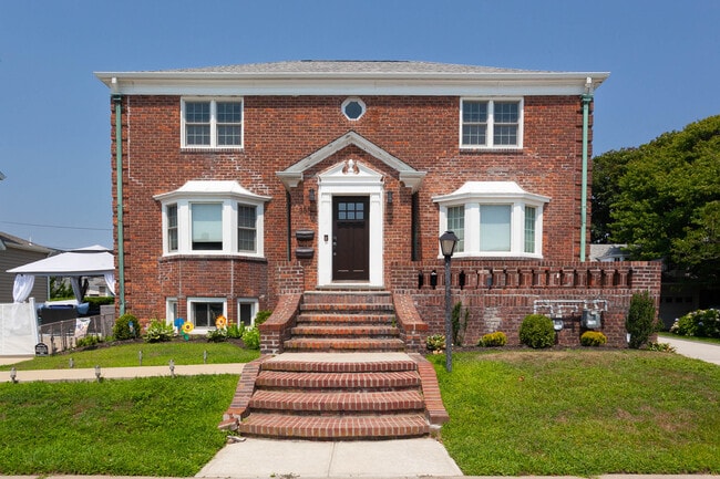 property at 355 E Beech St