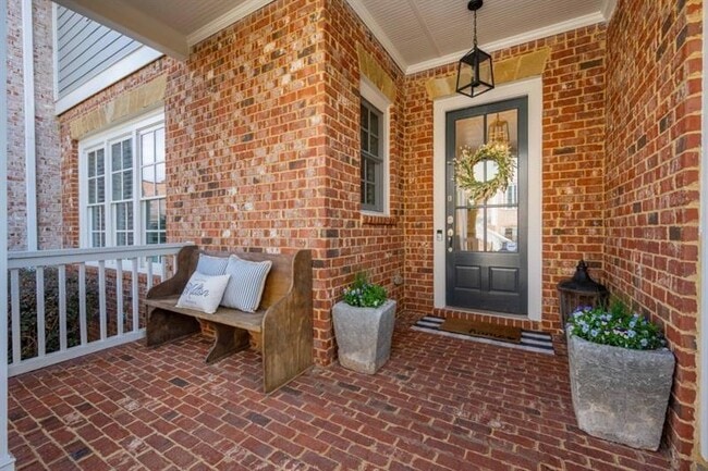 12603 Itaska Walk in Alpharetta, GA - Foto de edificio - Building Photo