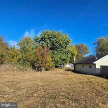 94 Buttonwood Ave in Hancocks Bridge, NJ - Building Photo - Building Photo