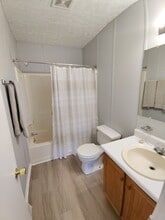 30 Fonda Dr in Lynchburg, VA - Foto de edificio - Building Photo