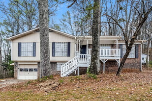 5839 Brenda Dr in Trussville, AL - Building Photo