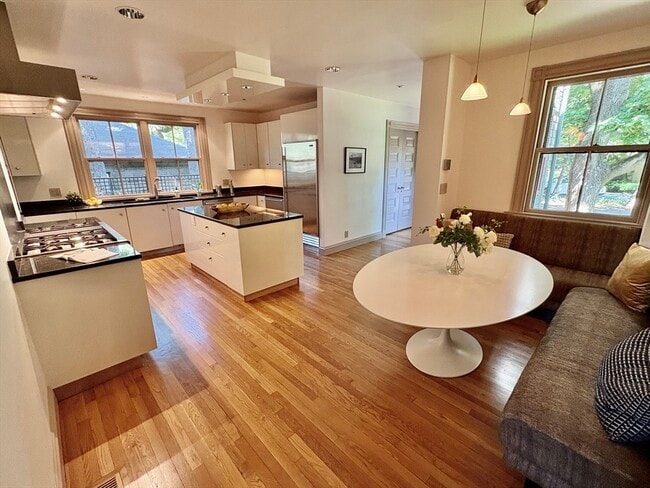8 Traill St in Cambridge, MA - Building Photo - Building Photo