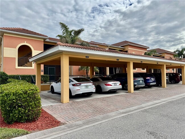 13671 Julias Way in Ft. Myers, FL - Building Photo - Building Photo