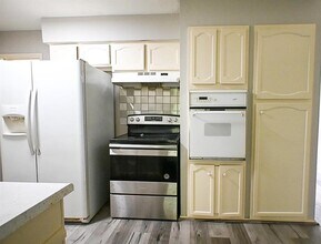 10622 Hillcroft St in Houston, TX - Building Photo - Building Photo