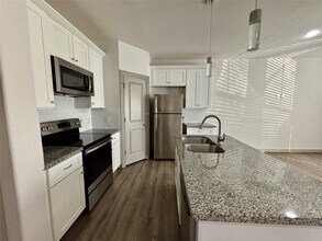 8918 Southview St in Houston, TX - Building Photo - Building Photo