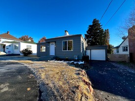 915 S 32nd Ave in Yakima, WA - Building Photo - Building Photo