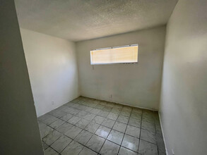 4203 Silver Dollar Ave in Las Vegas, NV - Building Photo - Building Photo