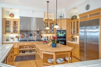 3756 Foothill Rd in Santa Barbara, CA - Foto de edificio - Building Photo