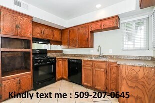 1162 W El Camino Ave in Sacramento, CA - Building Photo