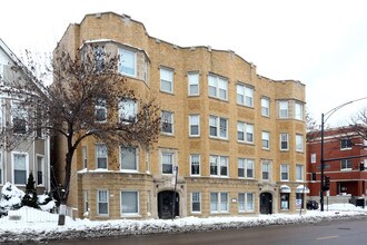 Leavitt Manor Apartments in Chicago, IL - Building Photo - Building Photo