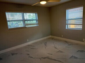 214 SE 3rd Ter in Dania Beach, FL - Foto de edificio - Building Photo