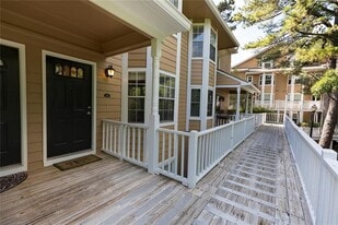 4120 Riverlook Pkwy SE