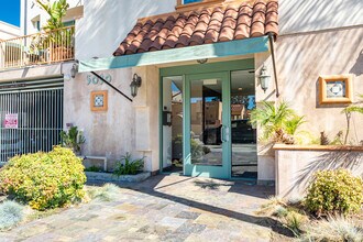 Sedona Apartments in North Hollywood, CA - Foto de edificio - Building Photo