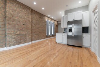 1303 W Flournoy St in Chicago, IL - Building Photo - Building Photo