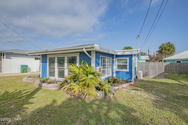314 Jasmine Pl in Panama City Beach, FL - Building Photo - Building Photo