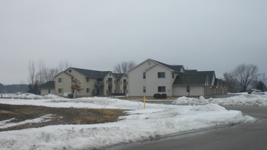 Sommerset Apartments in Spring Green, WI - Building Photo - Building Photo